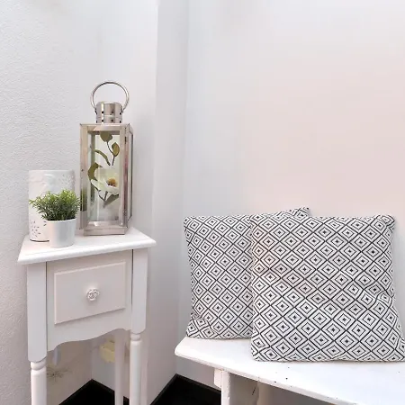 F2 Avec Jardin Privatif, Climatisation, Et Parking - Au Coeur Du Vignoble Alsacien ! - Fr-1-744-1 *